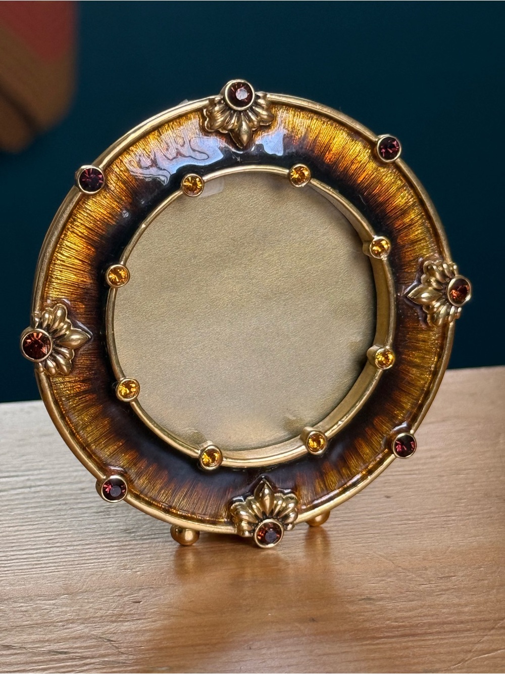 Jay Strongwater Swarovski embellished round picture frame